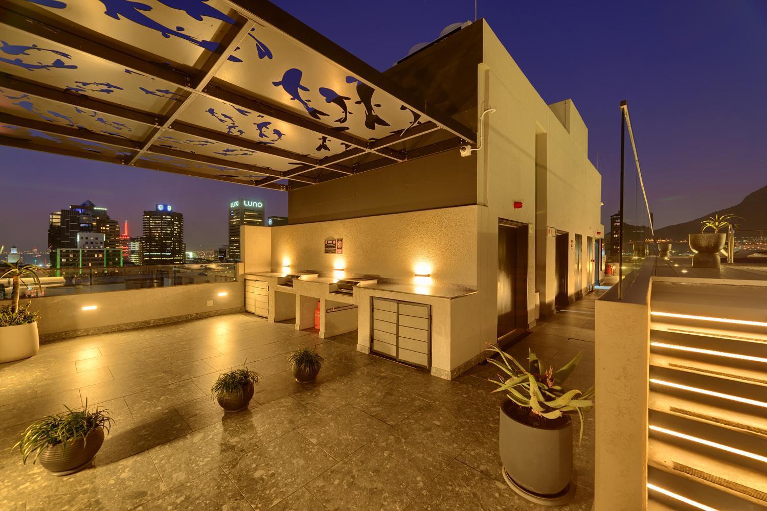Urban Comfort At 1 Bed In City Centre With Pool 케이프타운 외부 사진